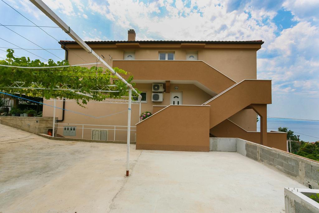Apartments Intrada Podstrana Exterior photo